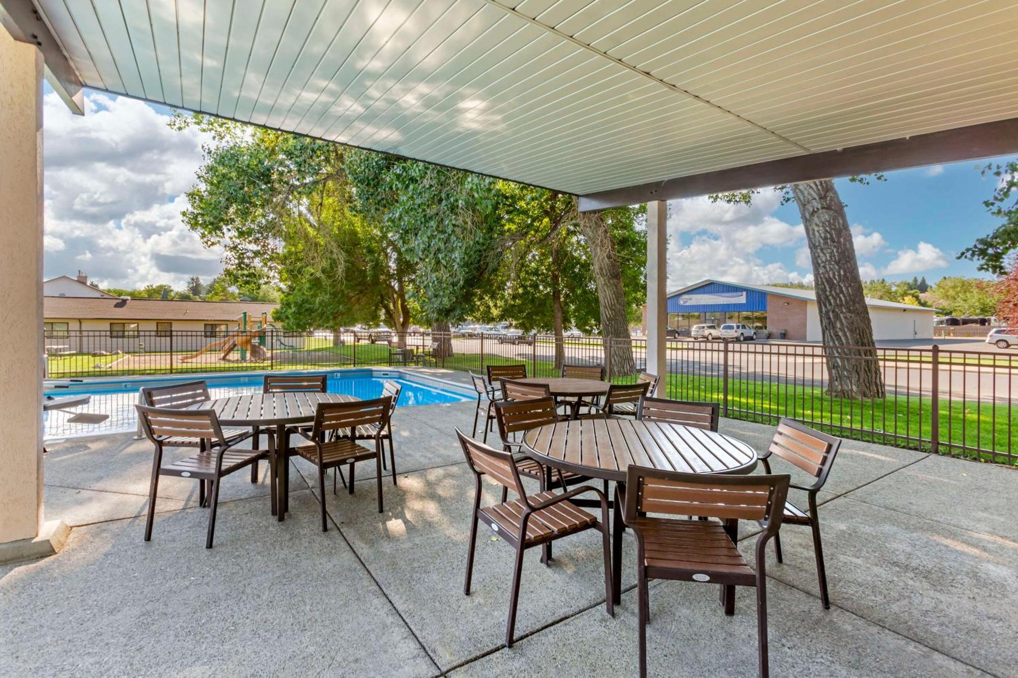 Best Western Sunset Inn Cody Exterior photo